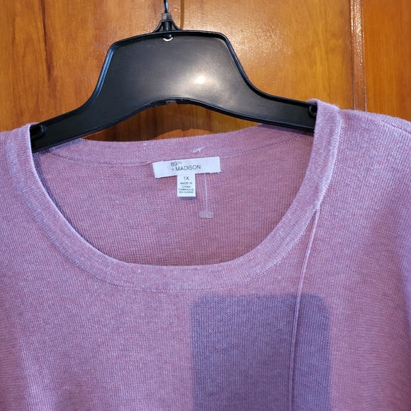 89th + Madison 1x shirt - Picture 3 of 5